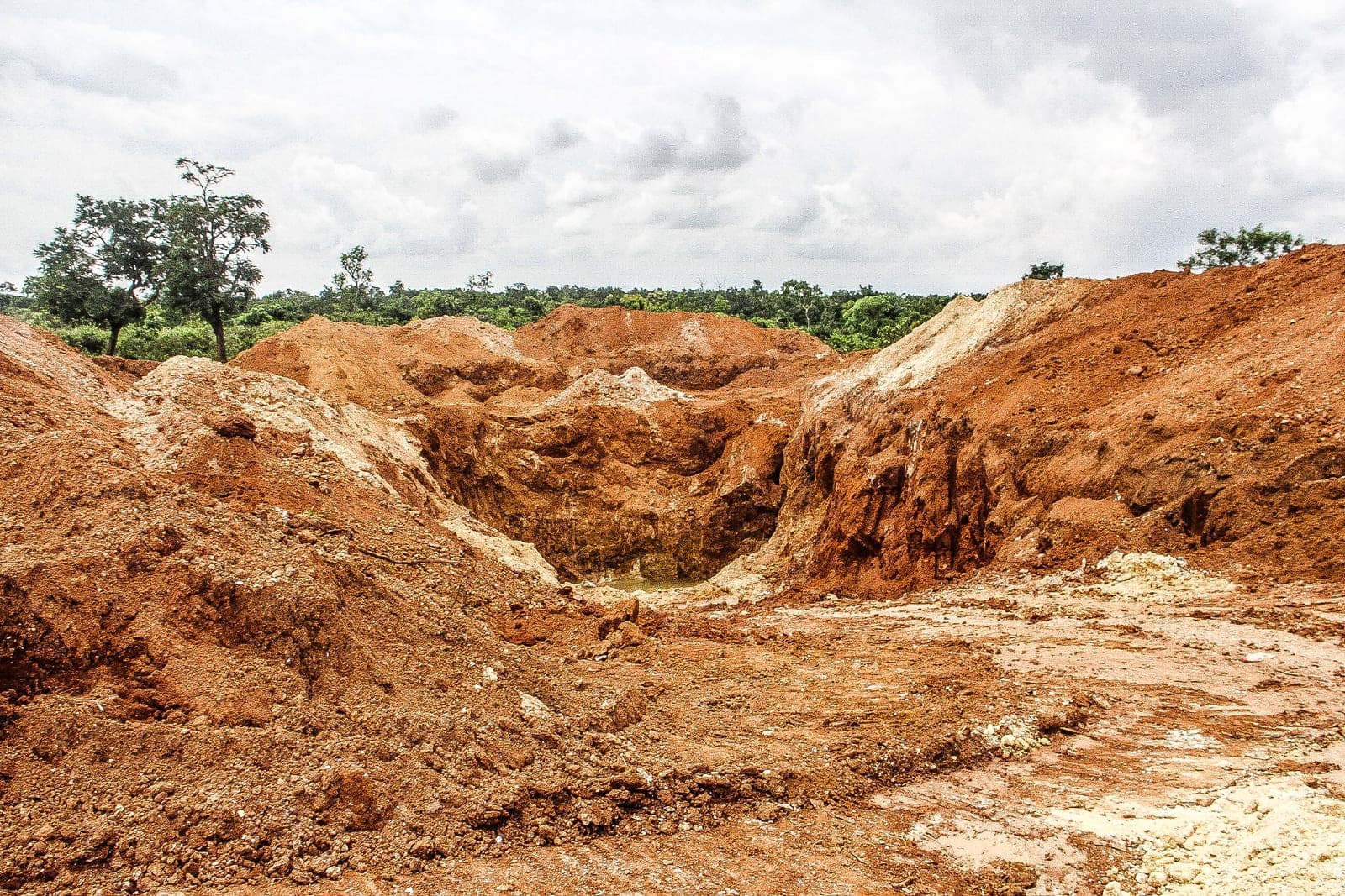 An open tin-mining dig at Godogodo, Kaduna State
